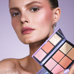 エシリアル　オーラ　ブラッシュパレット　ライトスピード