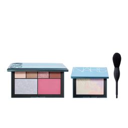 ＜オフィシャルサイト限定＞ホリデー チーク＆アイパレットキット