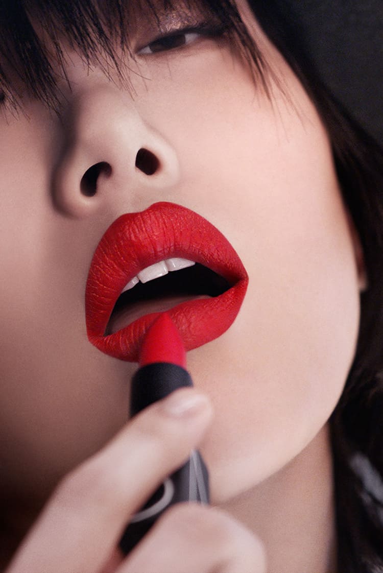 NARS Iconic Lipstick NARS Iconic Lipstick