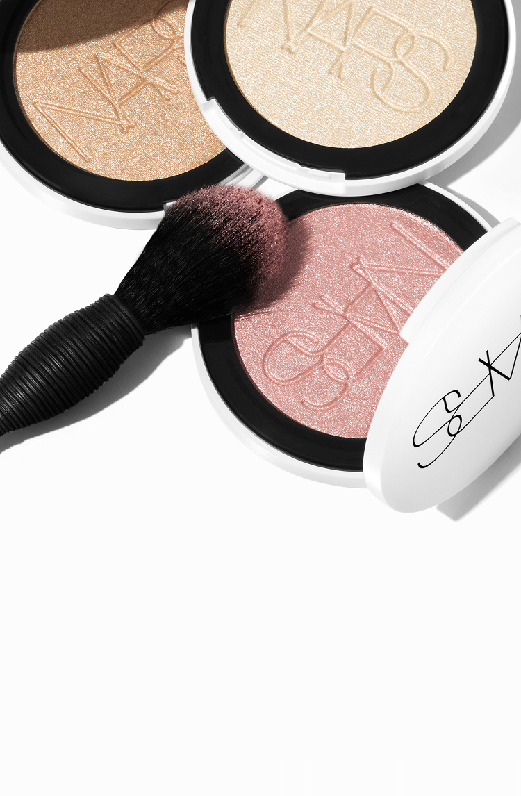 INSTANT RADIANCE, LASTING HYDRATION.
