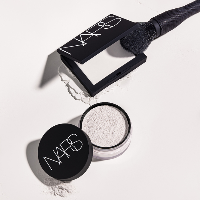 ライトリフレクティングセッティングパウダー | NARS Cosmetics